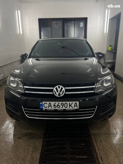 Volkswagen Touareg 2012 черный - фото 3