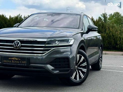 Volkswagen Touareg 2021 - фото 2
