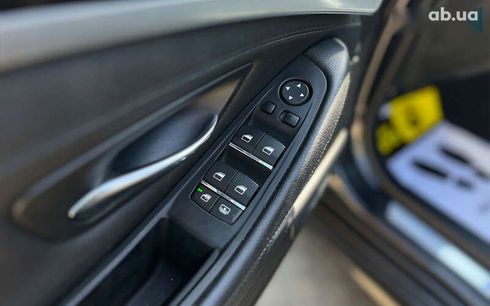 BMW 5 серия 2012 - фото 17