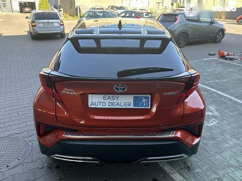 Toyota C-HR 2020 - фото 6