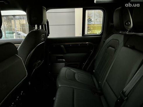 Land Rover Defender 2022 - фото 19