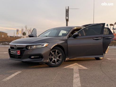 Honda Accord 2018 серый - фото 7