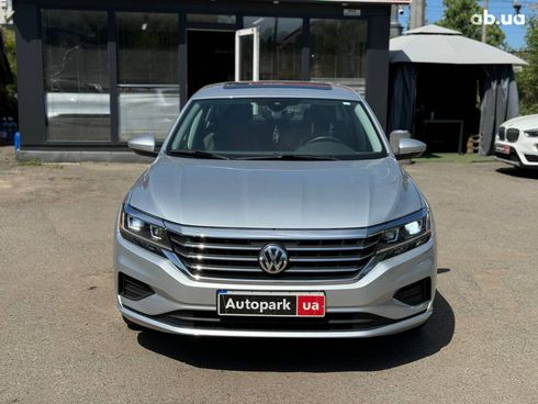 Volkswagen Passat 2021 серый - фото 2