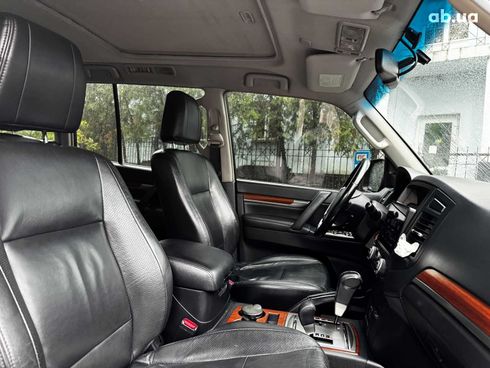 Mitsubishi Pajero 2008 черный - фото 35