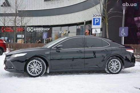 Toyota Camry 2019 - фото 7
