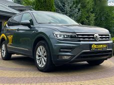 Продажа б/у Volkswagen Tiguan 2018 года - купить на Автобазаре
