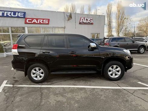 Toyota Land Cruiser Prado 2011 - фото 2