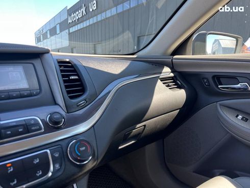 Chevrolet Impala 2016 серый - фото 29