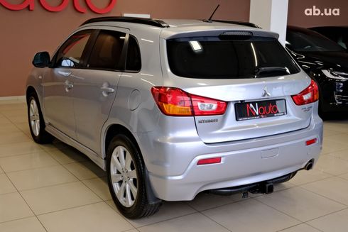 Mitsubishi Outlander 2013 серебристый - фото 3