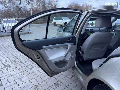Skoda Octavia 2005 - фото 30