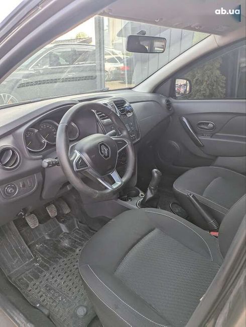 Renault Logan 2018 - фото 8