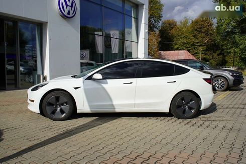 Tesla Model 3 2022 - фото 9