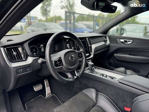Volvo XC60 2018 - фото 8