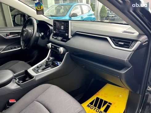 Toyota RAV4 2019 - фото 27