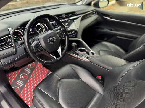 Toyota Camry 2019 - фото 28