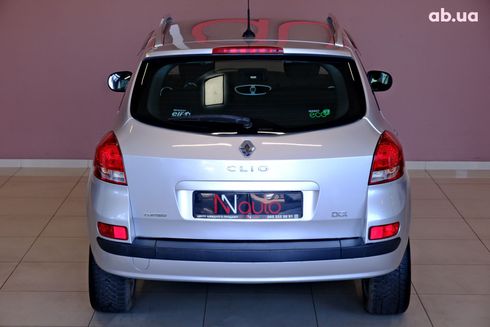 Renault Clio 2012 серебристый - фото 6