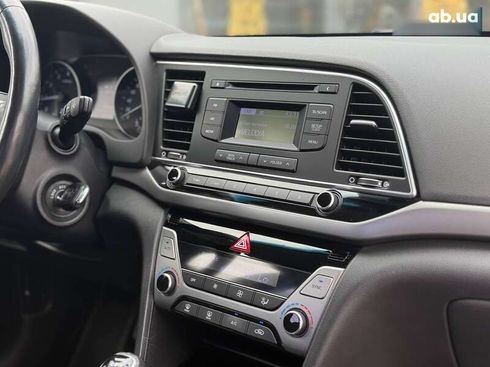 Hyundai Elantra 2017 - фото 20