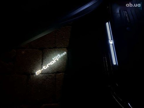 Audi E-Tron 2022 - фото 5