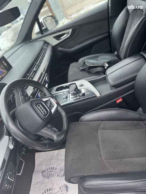 Audi Q7 2018 - фото 9