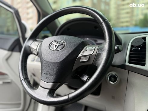 Toyota Venza 2009 белый - фото 43