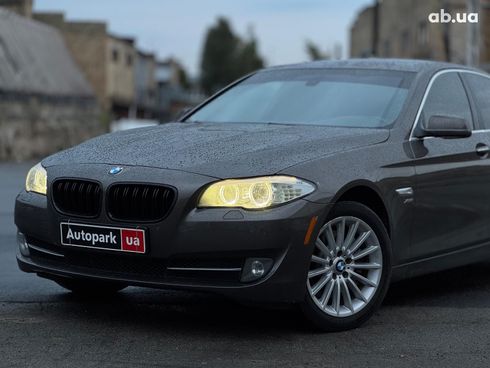 BMW 5 серия 2011 коричневый - фото 3