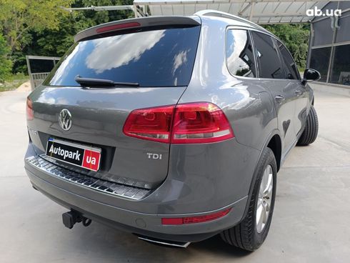 Volkswagen Touareg 2014 серый - фото 12