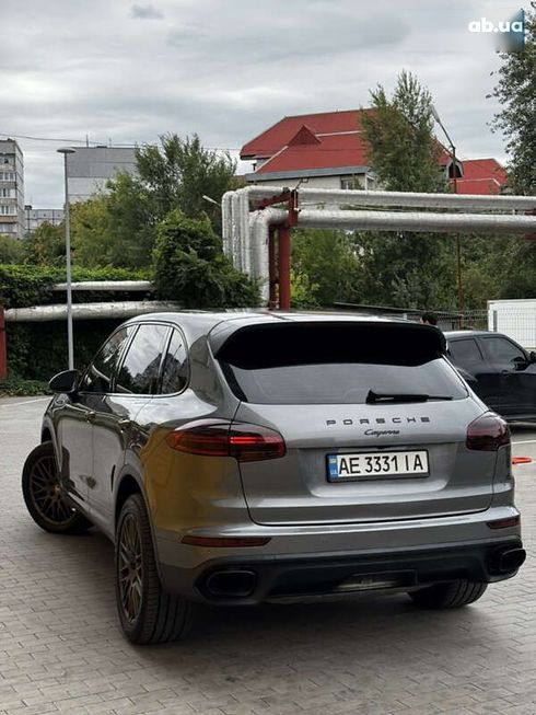 Porsche Cayenne 2015 - фото 29