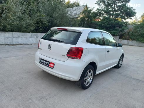 Volkswagen Polo 2012 белый - фото 14