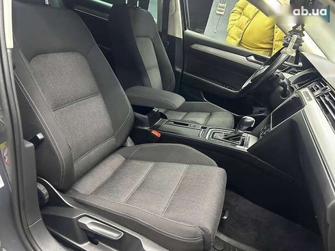 Volkswagen Passat 2018 - фото 15