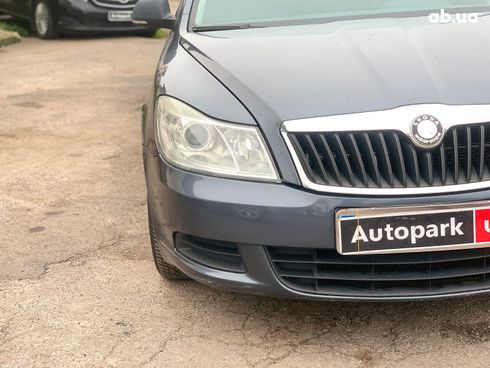 Skoda Octavia 2010 серый - фото 10