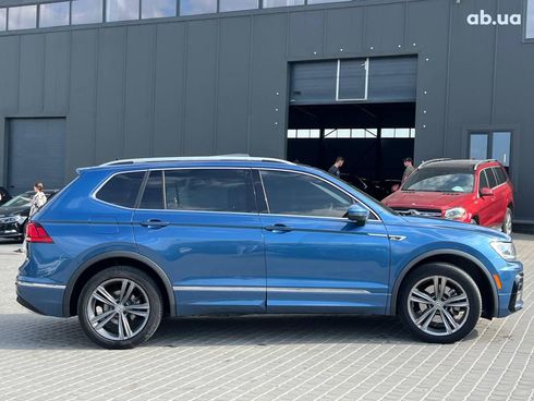 Volkswagen Tiguan 2018 синий - фото 4
