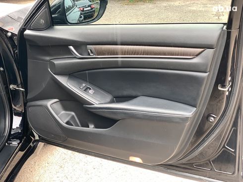 Honda Accord 2018 черный - фото 20