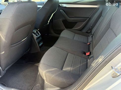 Skoda Octavia 2016 - фото 14