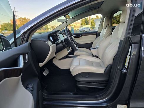 Tesla Model X 2018 - фото 28