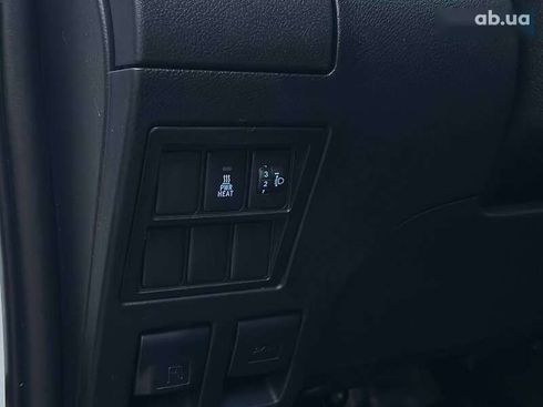 Toyota Hilux 2017 - фото 27