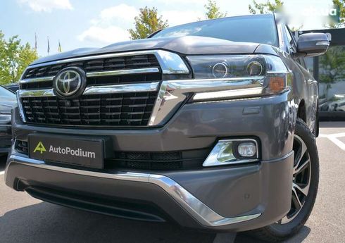 Toyota Land Cruiser 2017 - фото 6