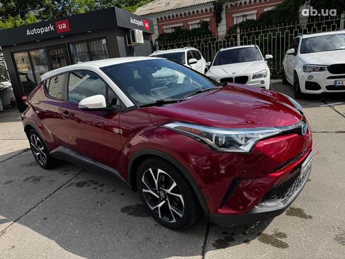 Toyota C-HR 2017 красный - фото 29