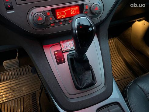 Ford Kuga 2011 черный - фото 30