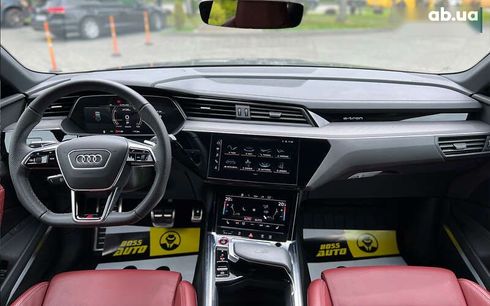 Audi SQ8 e-tron 2023 - фото 19