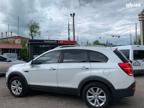 Chevrolet Captiva 2014 белый - фото 8