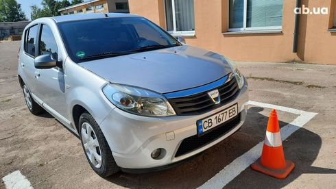 Dacia Sandero 2009 серебристый - фото 8