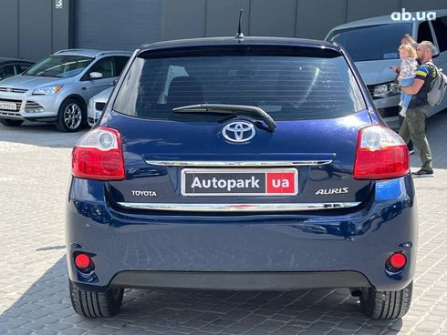 Toyota Auris 2011 синий - фото 6