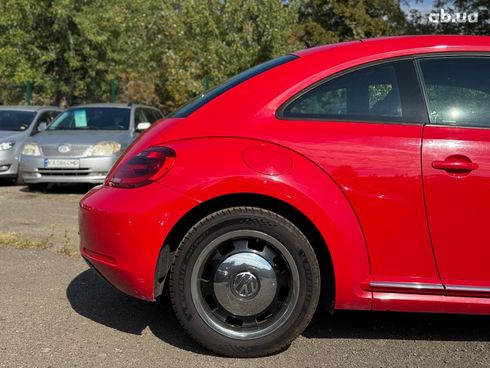 Volkswagen Beetle 2012 красный - фото 9