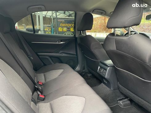 Toyota Camry 2018 черный - фото 22