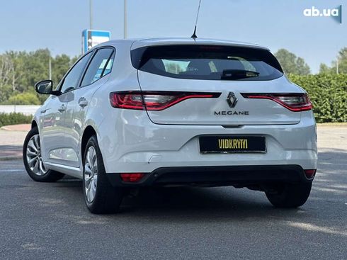 Renault Megane 2018 - фото 18