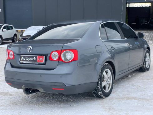 Volkswagen Jetta 2008 серый - фото 10