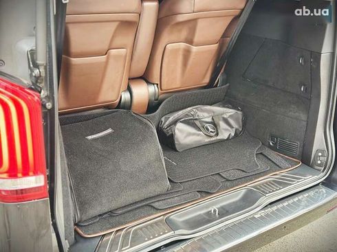 Mercedes-Benz V-Класс 2019 - фото 21