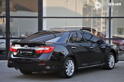 Toyota Camry 2012 - фото 2