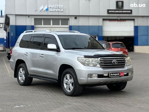 Toyota Land Cruiser 2008 серый - фото 7