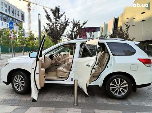 Nissan Pathfinder 2015 - фото 11